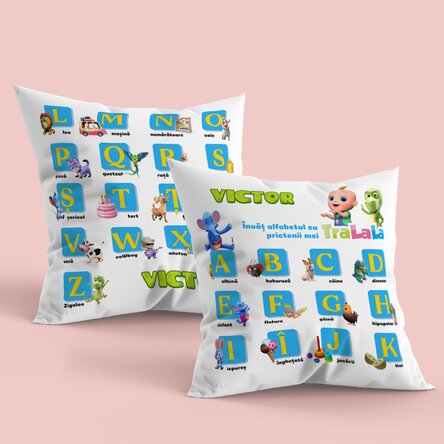 Pernă personalizată față - verso cu text - Învăț alfabetul cu TraLaLa