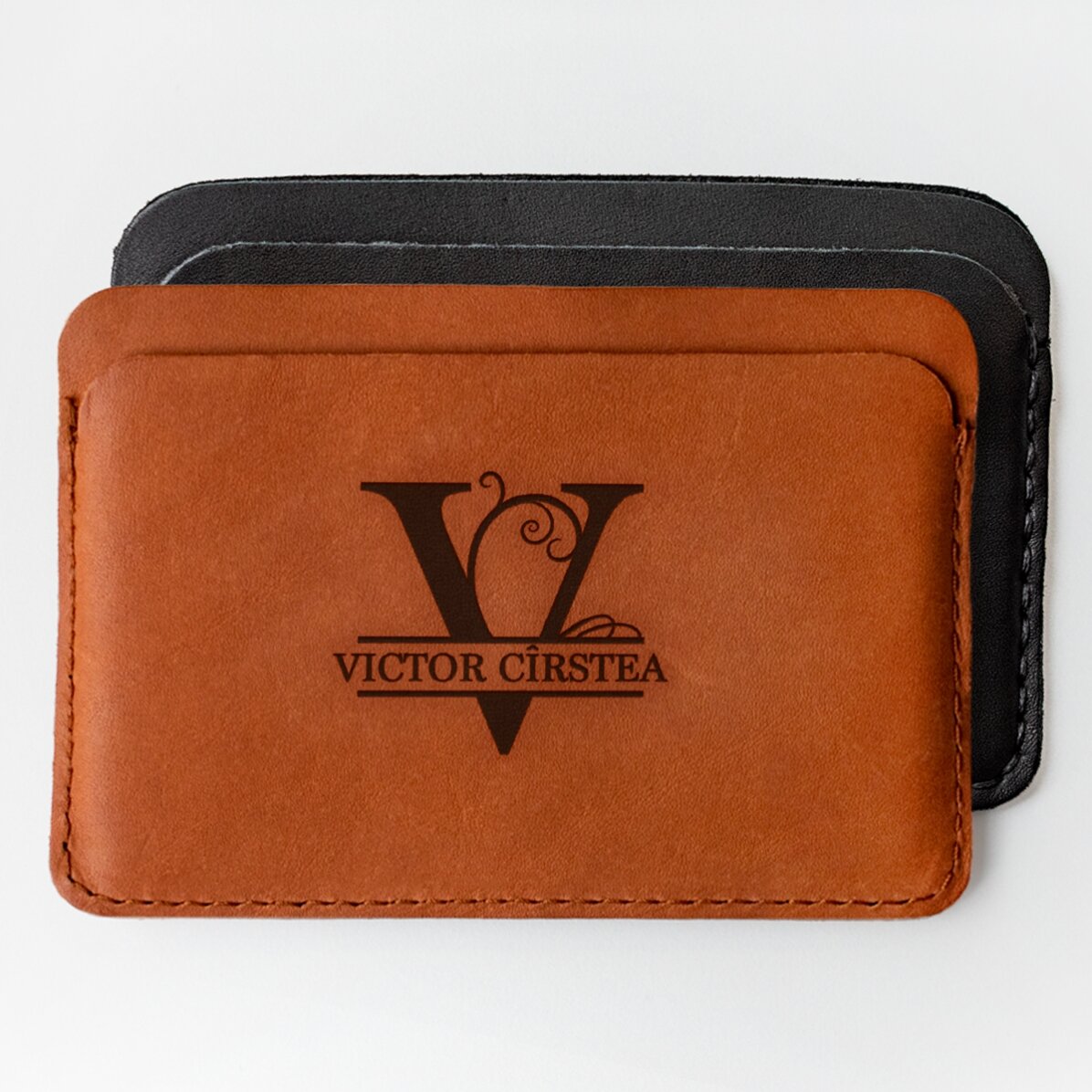 Portofel din piele personalizat cu inițială și nume