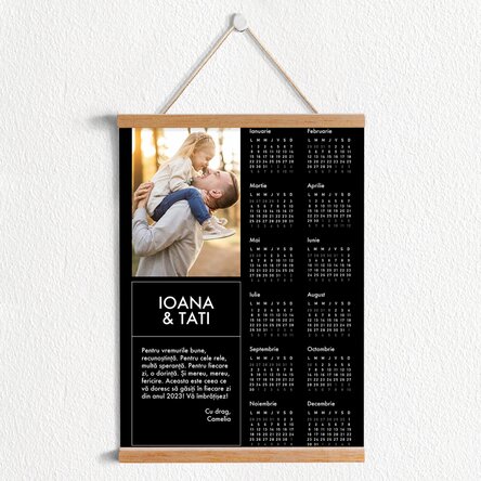 Poster calendar cu agățătoare personalizat cu o poză și mesaj