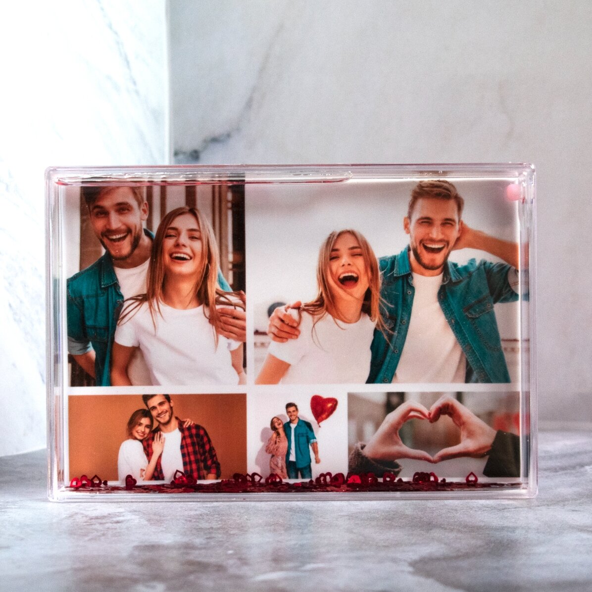 Ramă foto de birou cu inimioare personalizată cu 5 poze - Our love