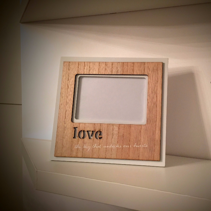 Rama foto Love din lemn 