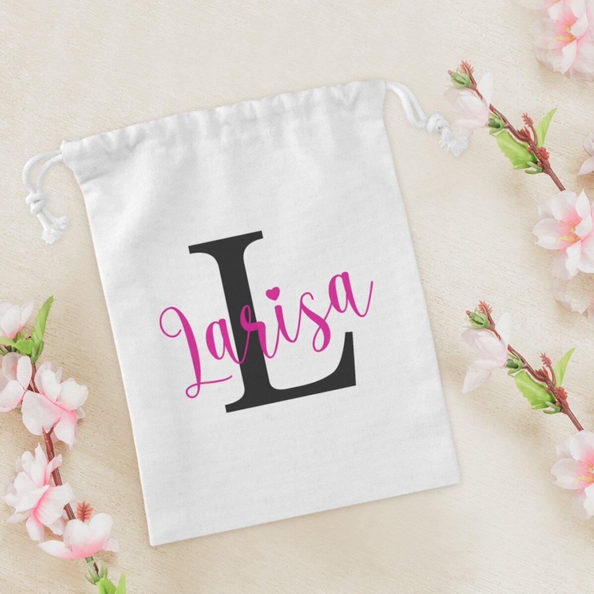 Săculeț mic pentru cadouri personalizat cu nume și inițială