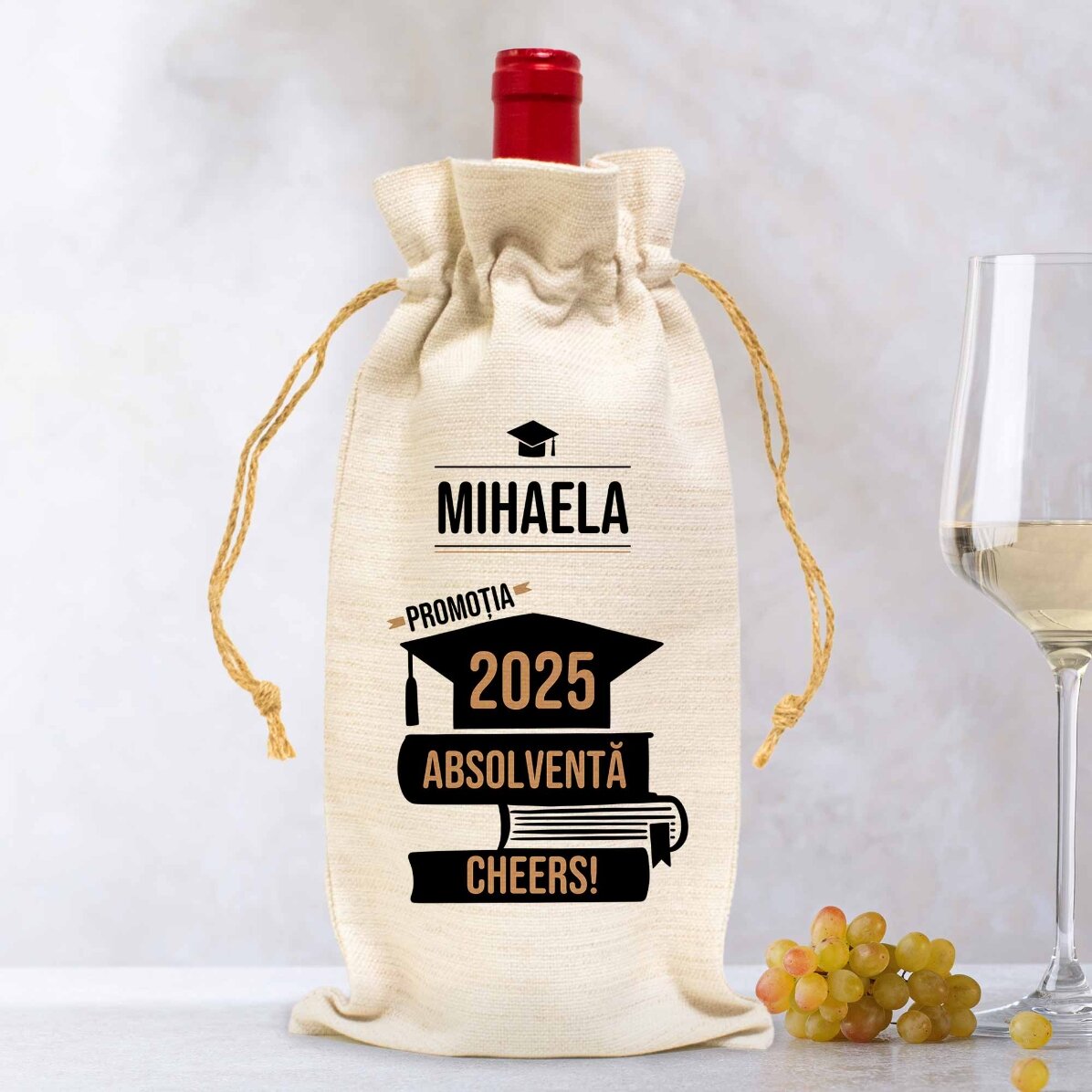 Săculeț pentru sticlă de vin, personalizat cu mesaj pentru absolventi