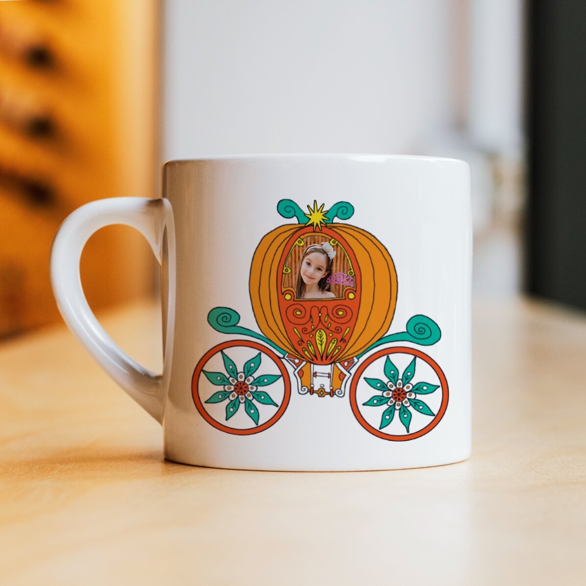 Set cană pentru copii personalizată și cartea Cum am devenit pantof regal