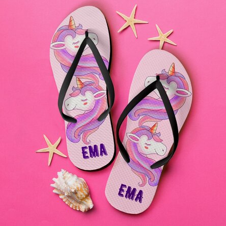 Șlapi personalizați pentru copii cu unicorn și text