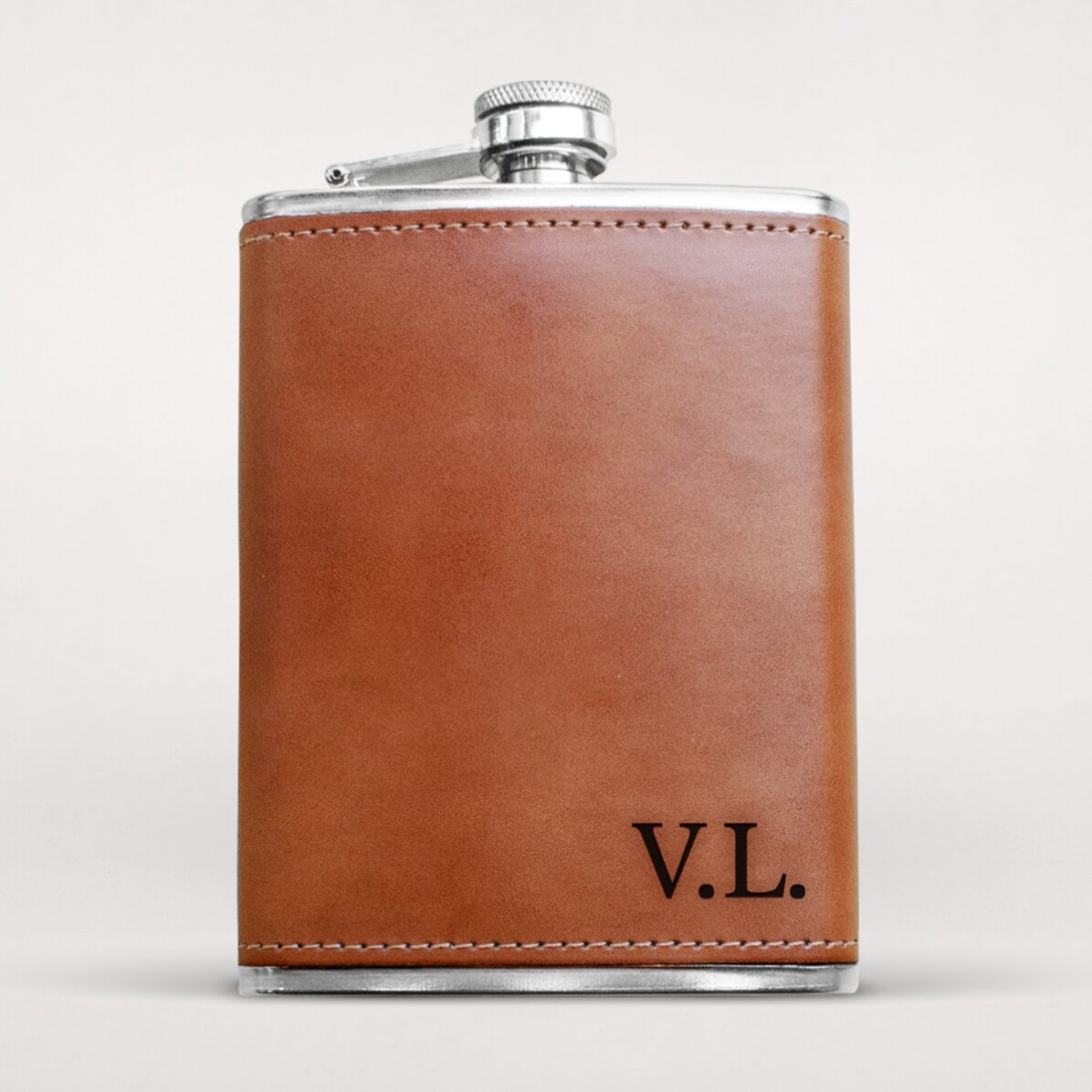 Sticlă de buzunar personalizată îmbrăcată în piele - Inițialele tale