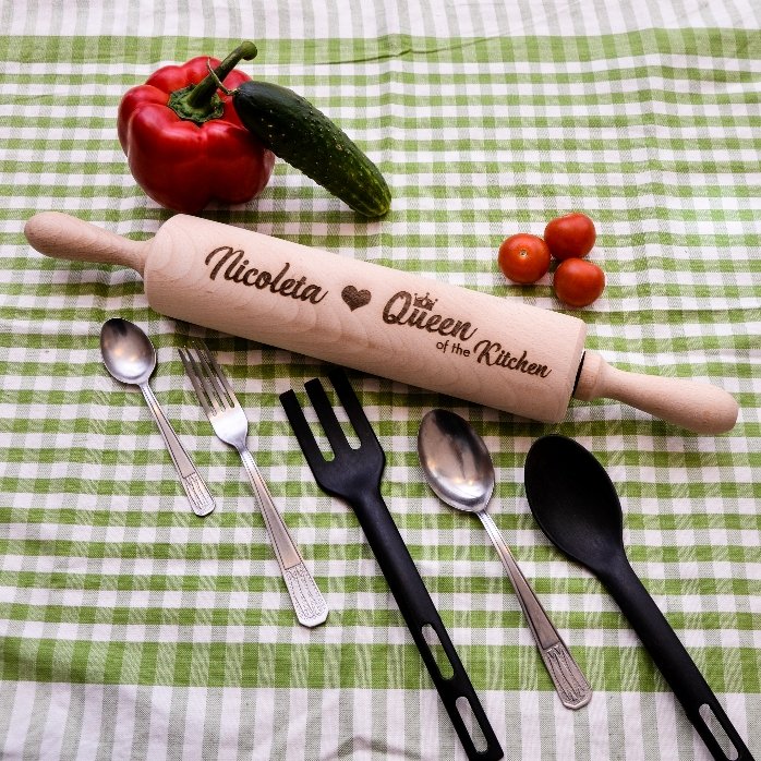 Sucitor de lemn personalizat - Queen of the Kitchen