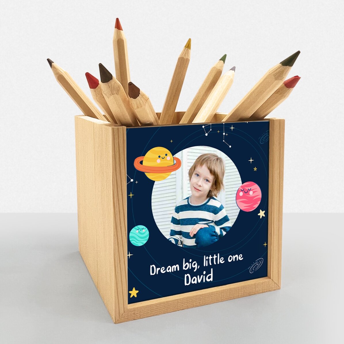 Suport pentru creioane personalizat cu poză și text - Cosmos