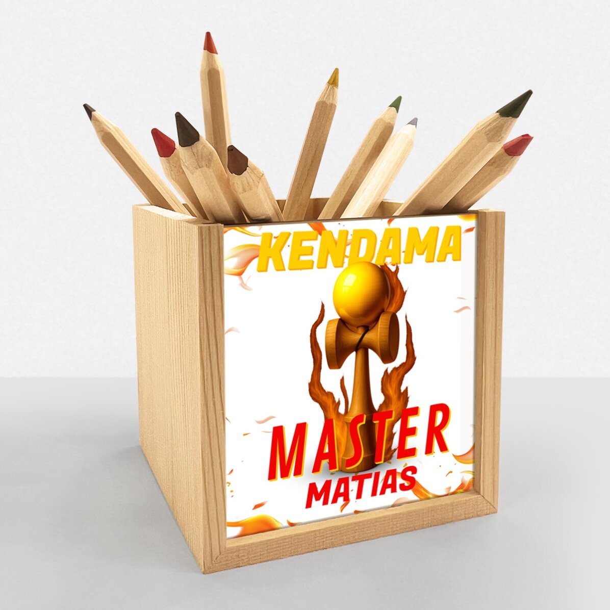 Suport pentru creioane personalizat cu text - Kendama Master