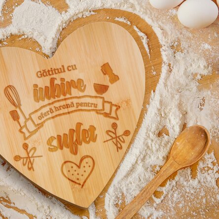 Tocător în formă de inimă personalizat cu mesaj - Hrană pentru suflet