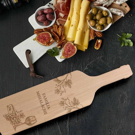 Tocător pentru brânzeturi în formă de sticlă personalizat cu mesaj