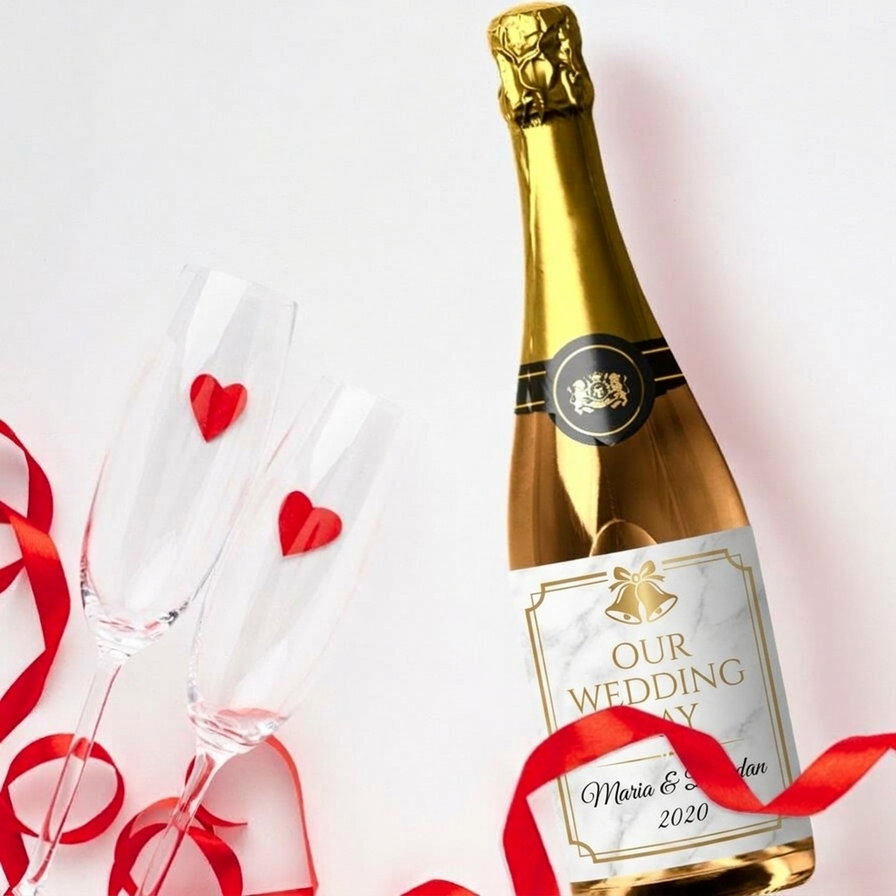 Personalised drinks for relationship anniversaries