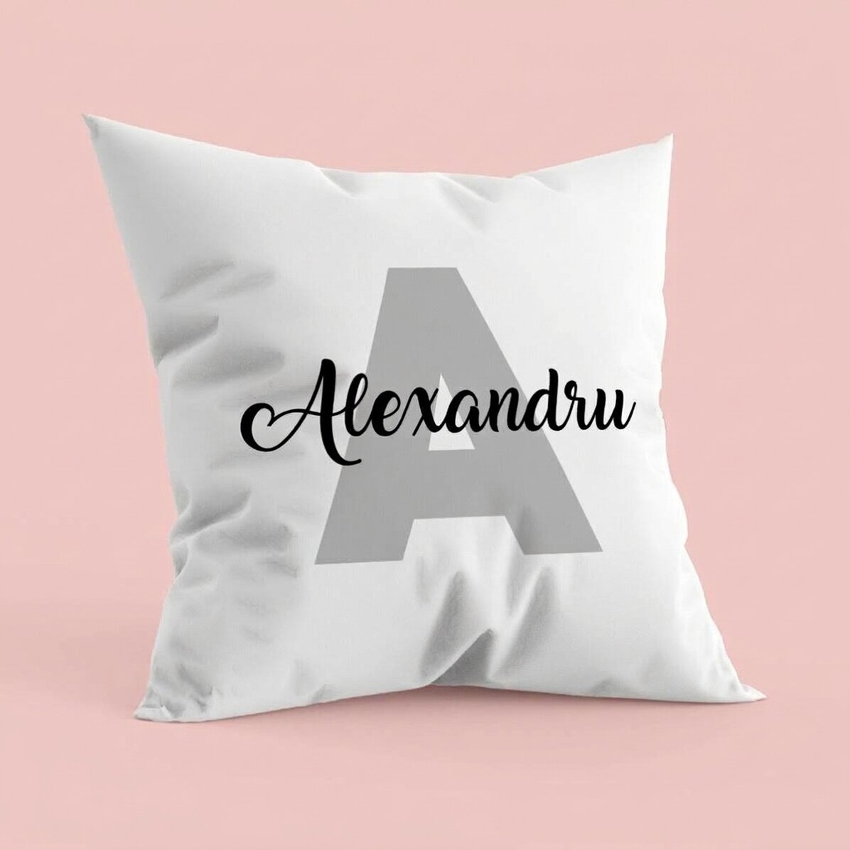 Personalised cushion with text - Initial
