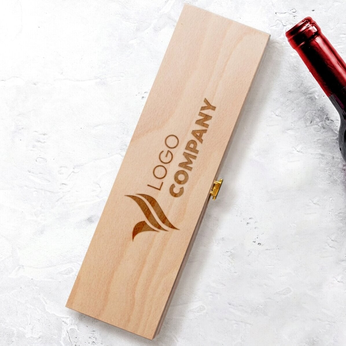 Personalised wine box with logo