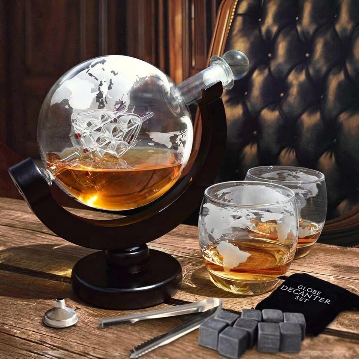 Globe decanter with two glasses