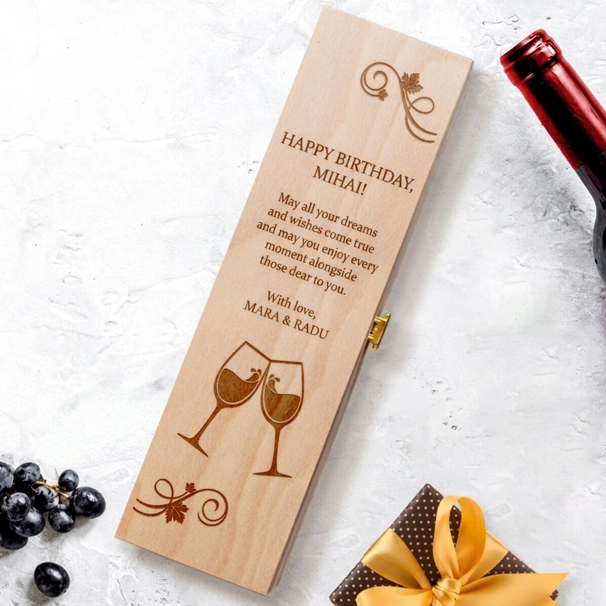 Personalised wine box with message - Happy birthday