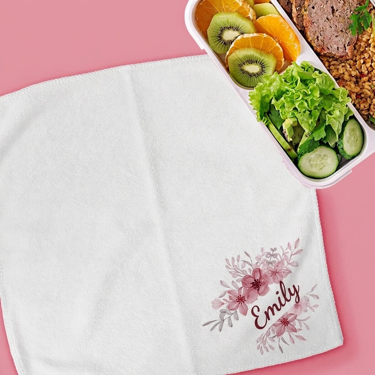 Personalised towel with name - Floral frame