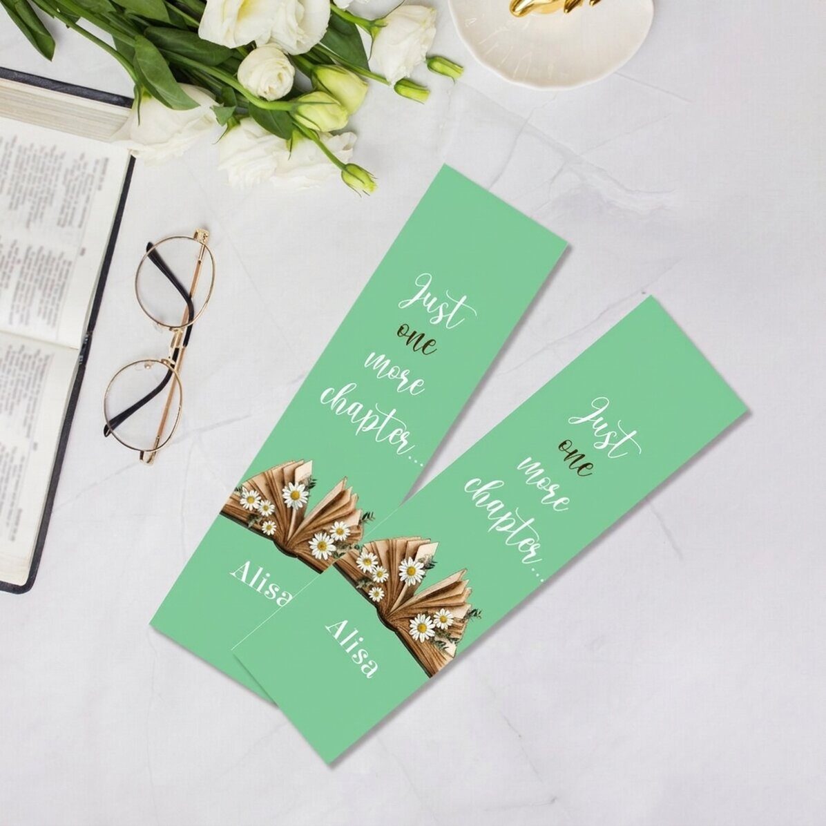 Personalised bookmark with text - Just one more chapter