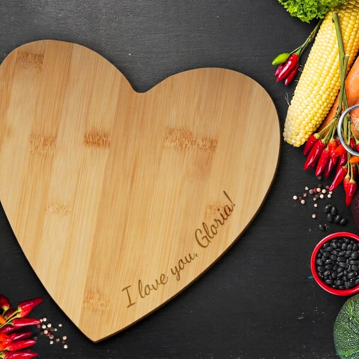 Heart-shaped chopper personalised with text - Love
