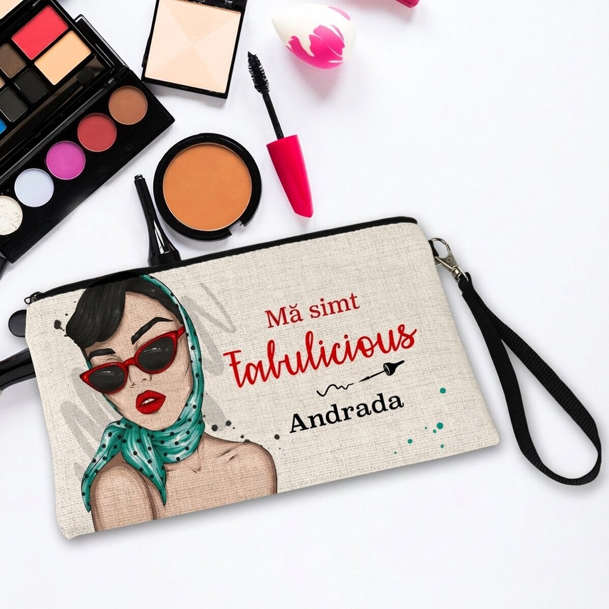 Personalised make-up kit with the text "I feel Fabulicious"