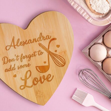 Heart-shaped chopper personalised with name - Love