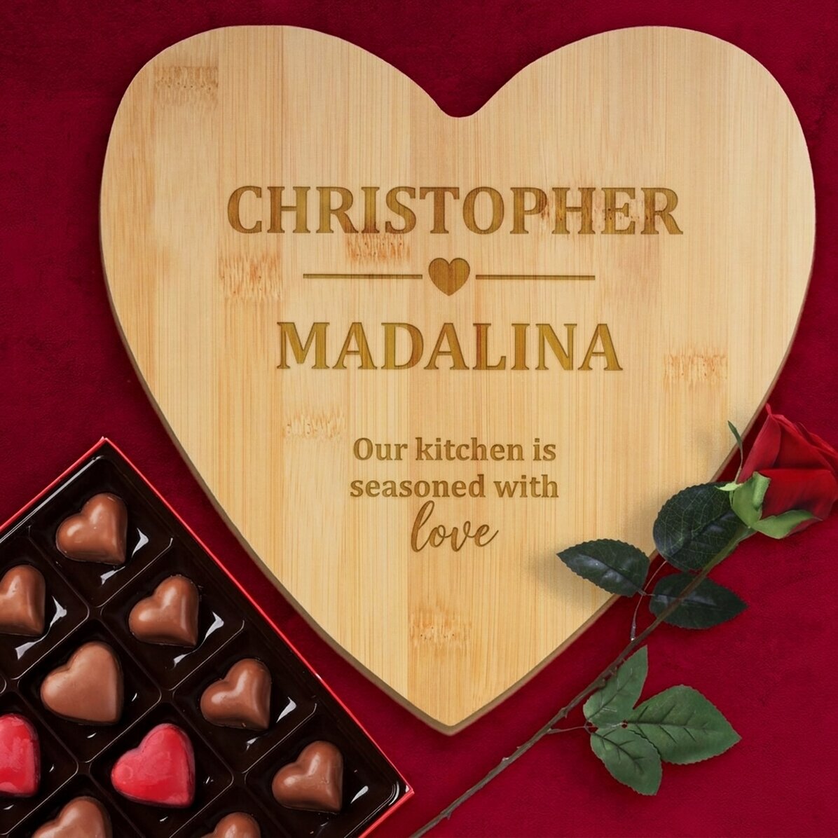 Heart-shaped chopper personalised with message - Our kitchen