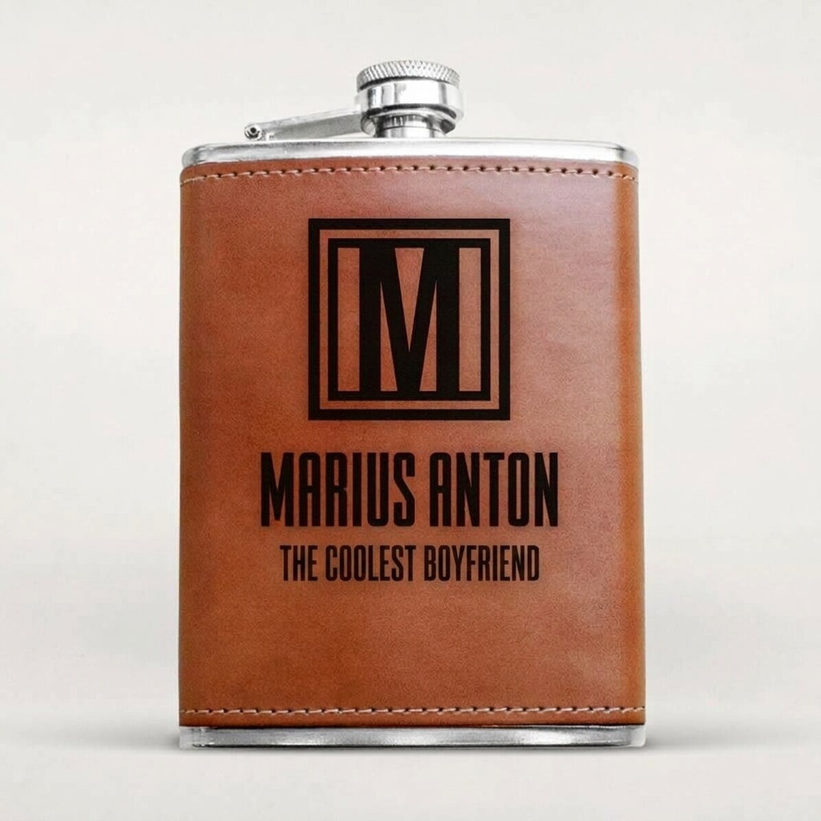 Leather-covered pocket flask personalised with message and monogram - Monogram