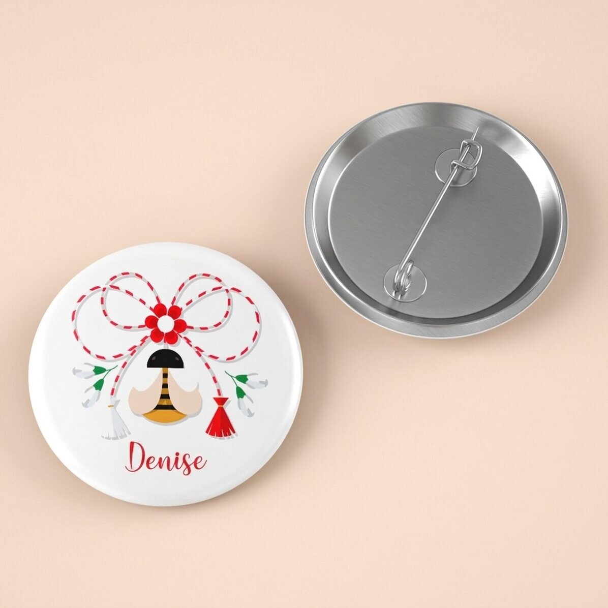 Personalised badge with bee text