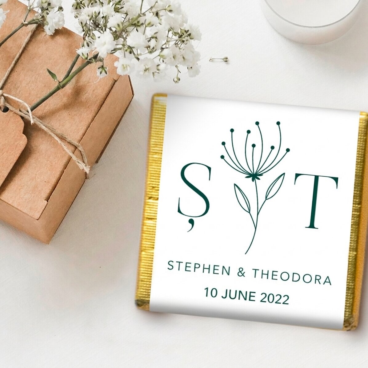 Mini chocolate wedding favour personalised with text - Elegant