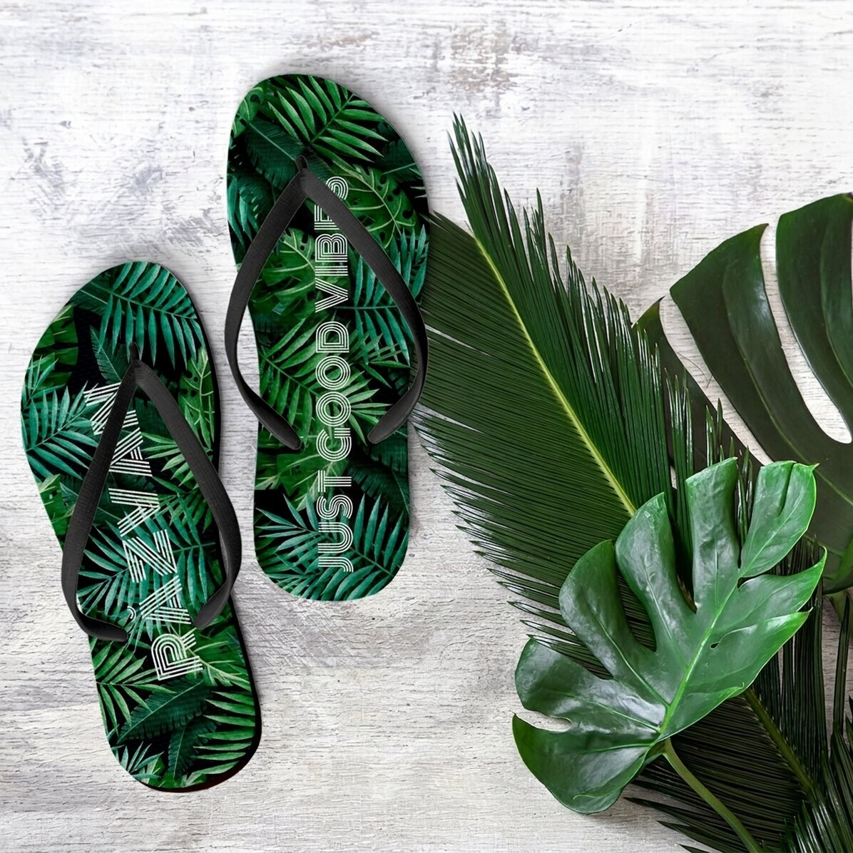 Personalised flip-flops with name - Folliage