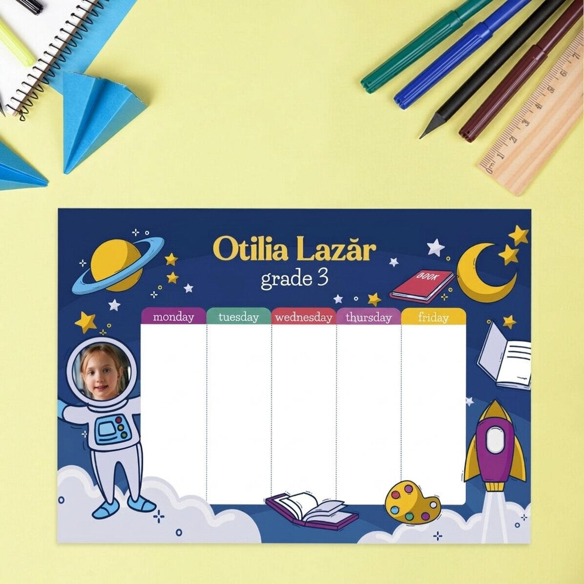 Personalised timetable with a photo and text - Astronaut