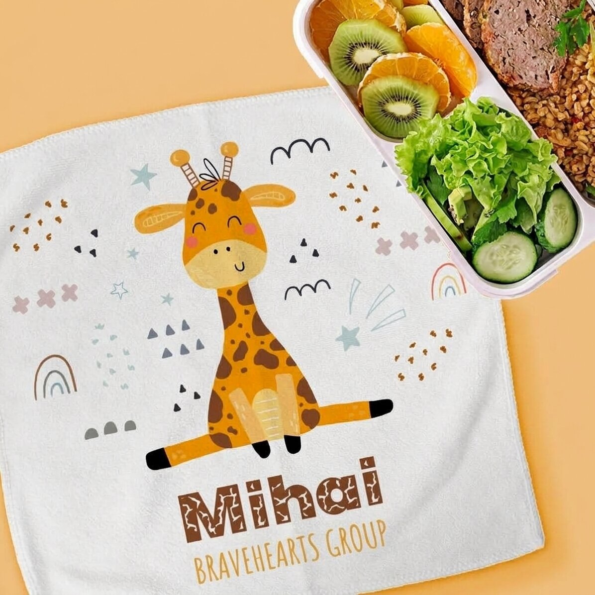 Personalised towel with text - Giraffe
