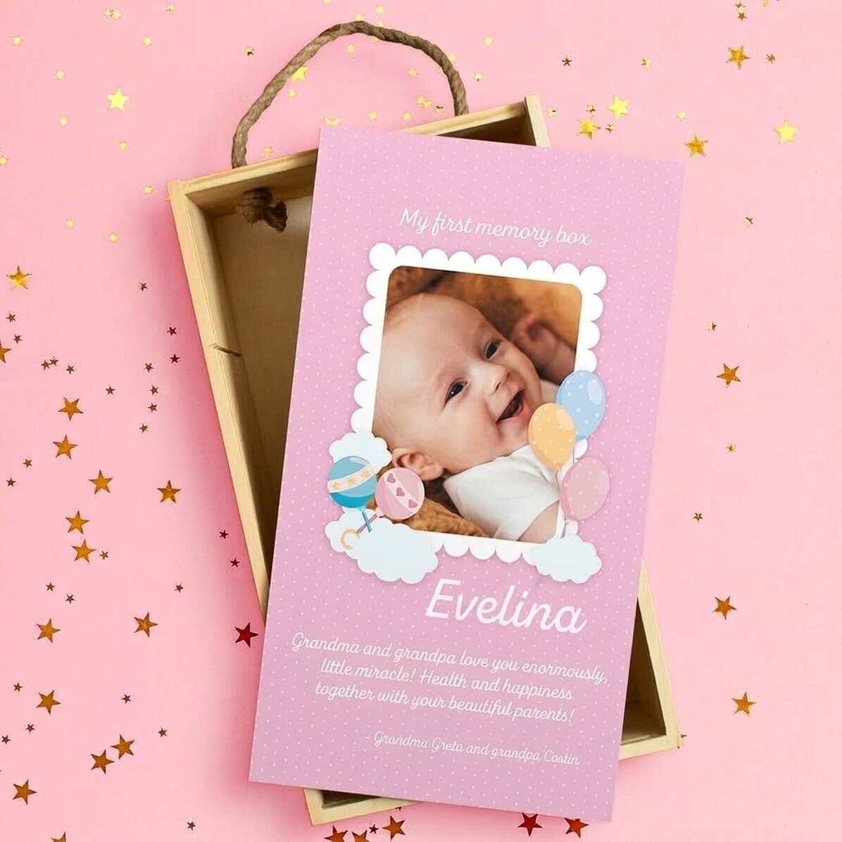 Personalised wooden gift box with photo and message for newborns