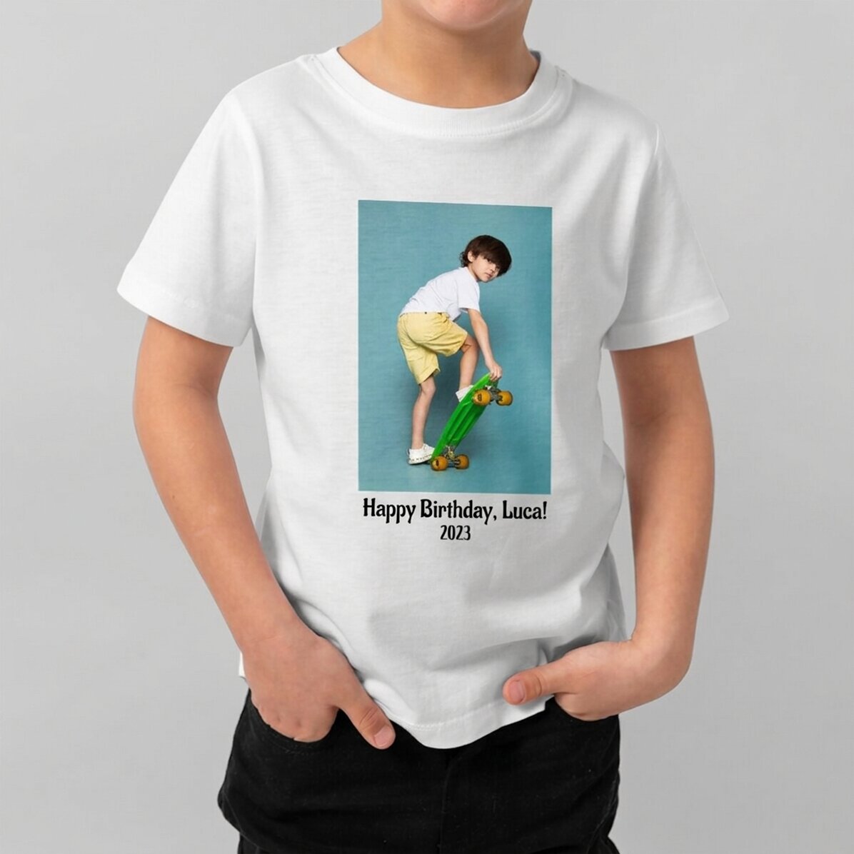 Customised cotton T-shirt for children with a portrait photo and text