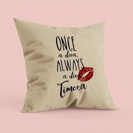Personalised cushion with text - Diva - In