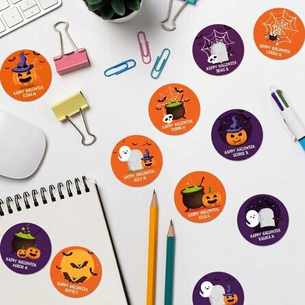 Set of 12 round stickers (self-adhesive labels) personalised with text - Halloween