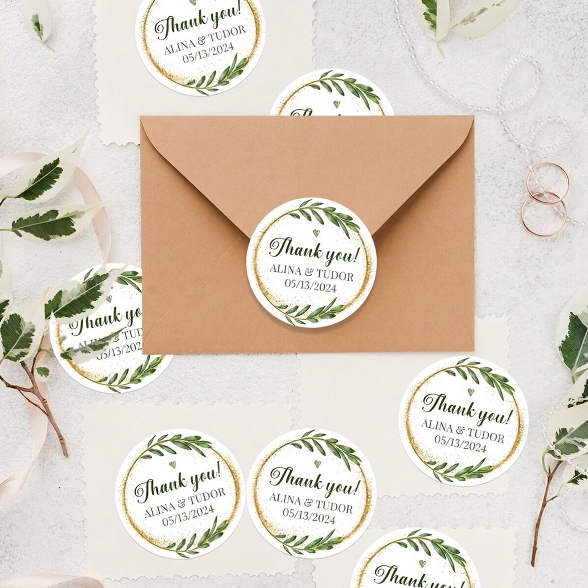 Set of 12 stickers (self-adhesive labels) round personalised with message