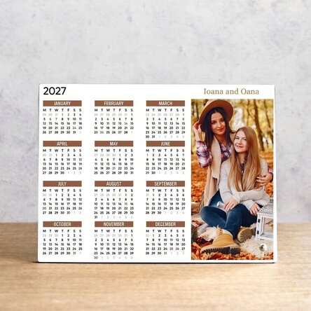 Personalised desk photo frame with a photo, text and calendar