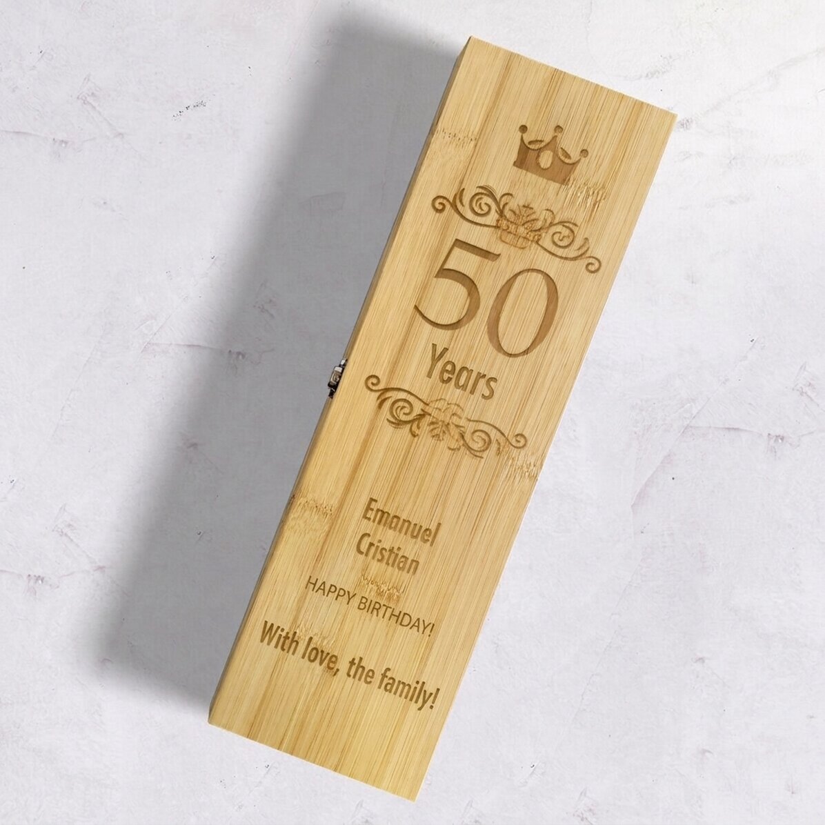 Bamboo wine box with accessories, personalised with a message - Happy Birthday!