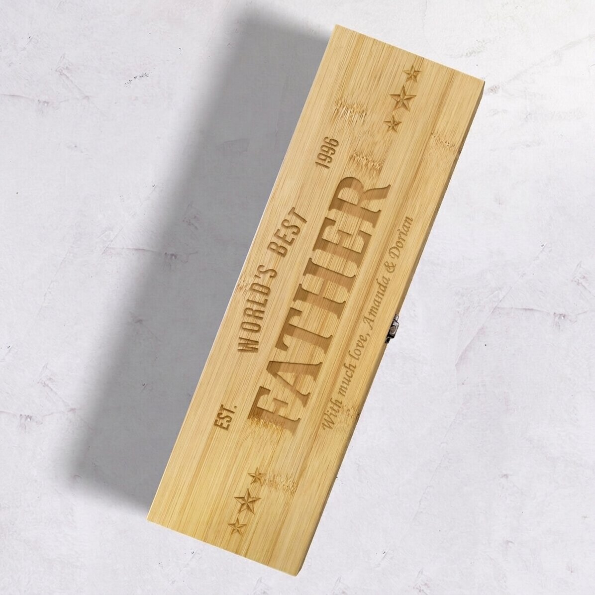 Bamboo wine box with accessories, personalised with a message - The best
