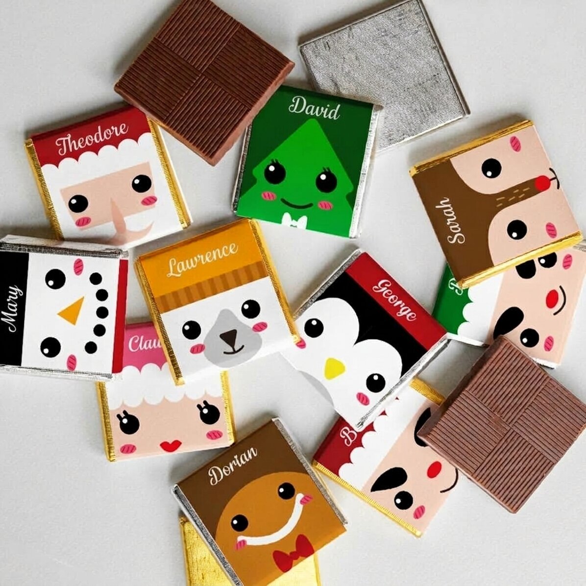 Set of 10 mini chocolates personalised with names - Christmas characters