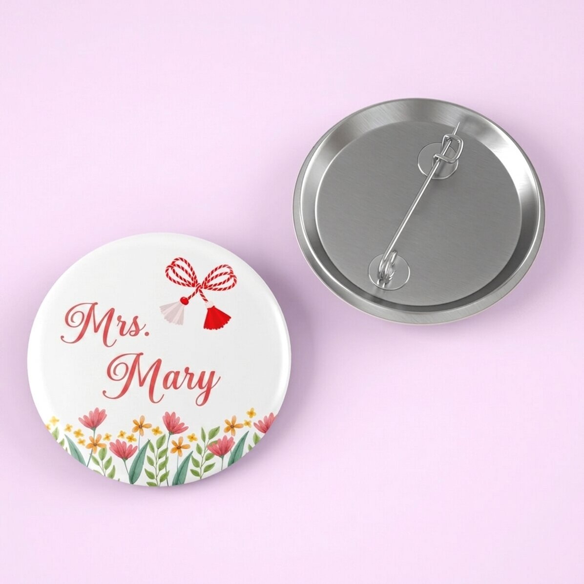 Personalised badge with floral text