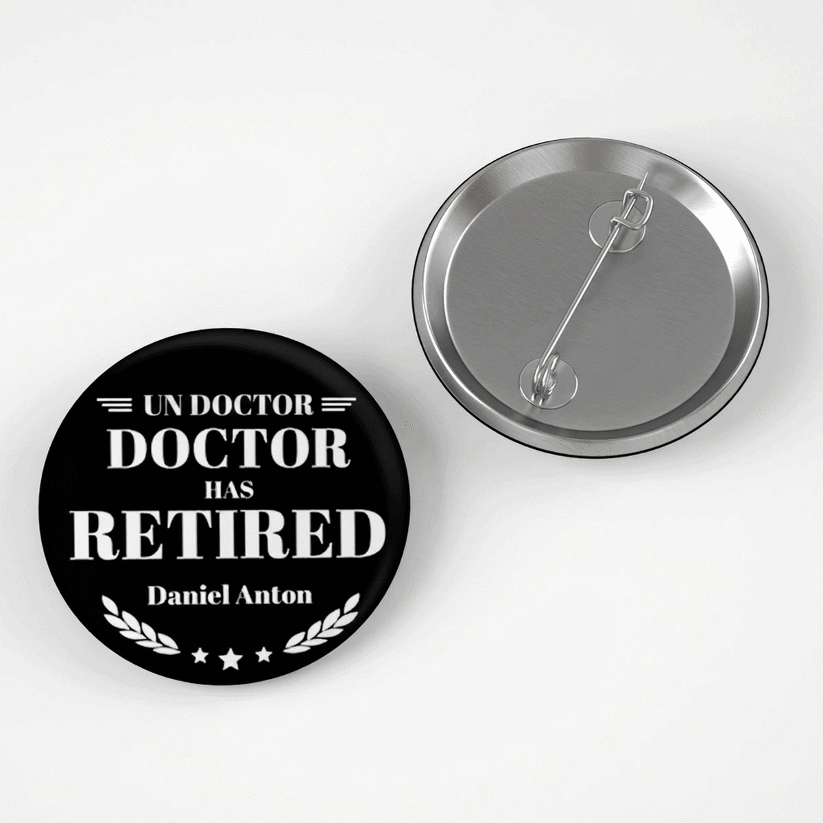 Personalised badge with message for retirees