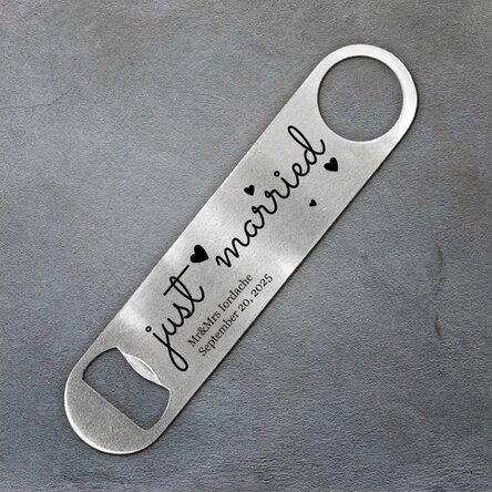 Personalised beer opener with message - Just Married