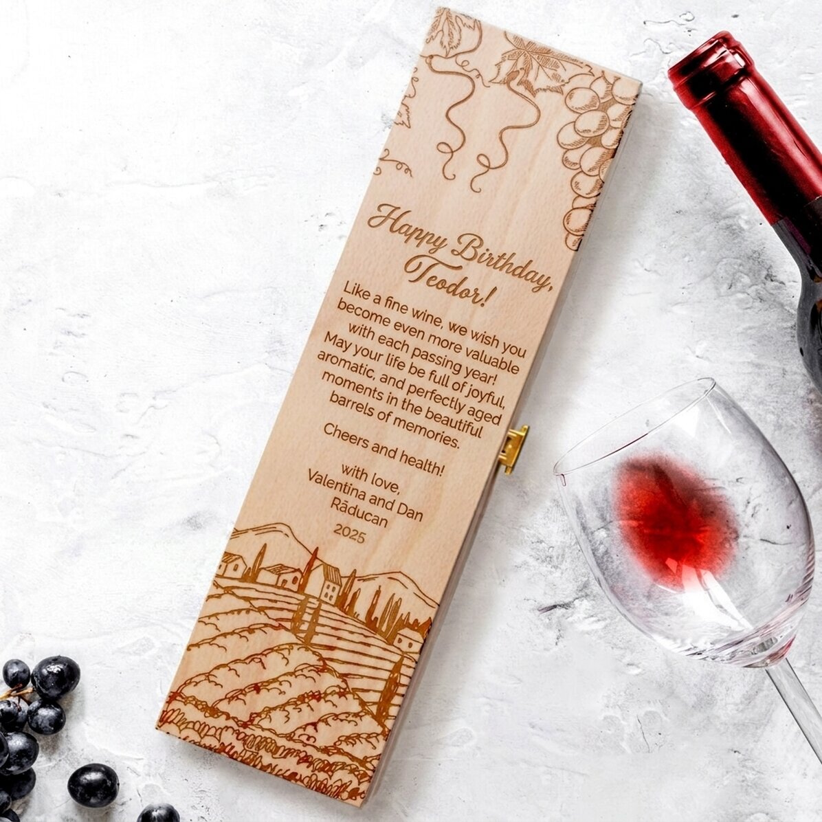 Personalised wine box with text - Classic