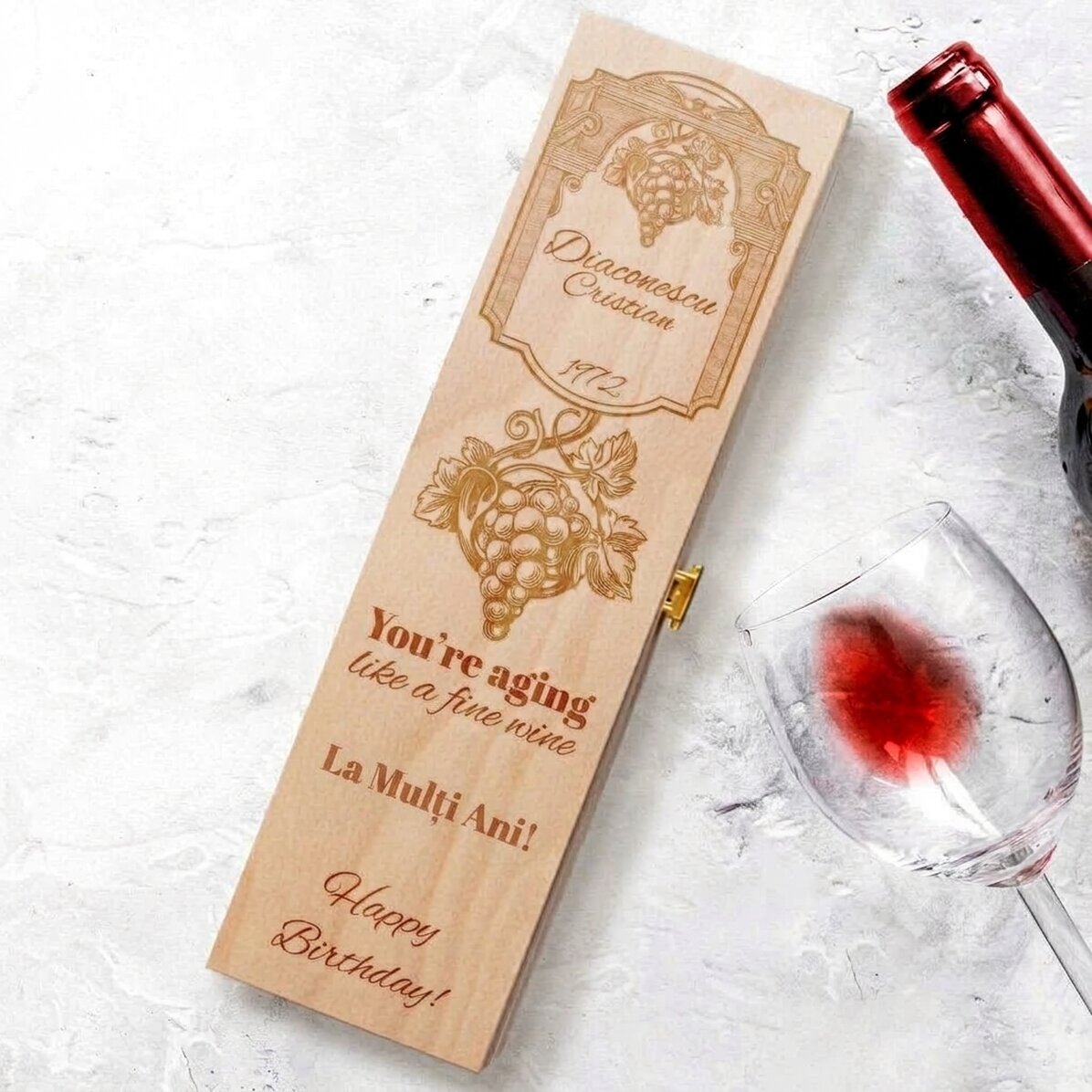 Personalised wine box with text - Fine wine