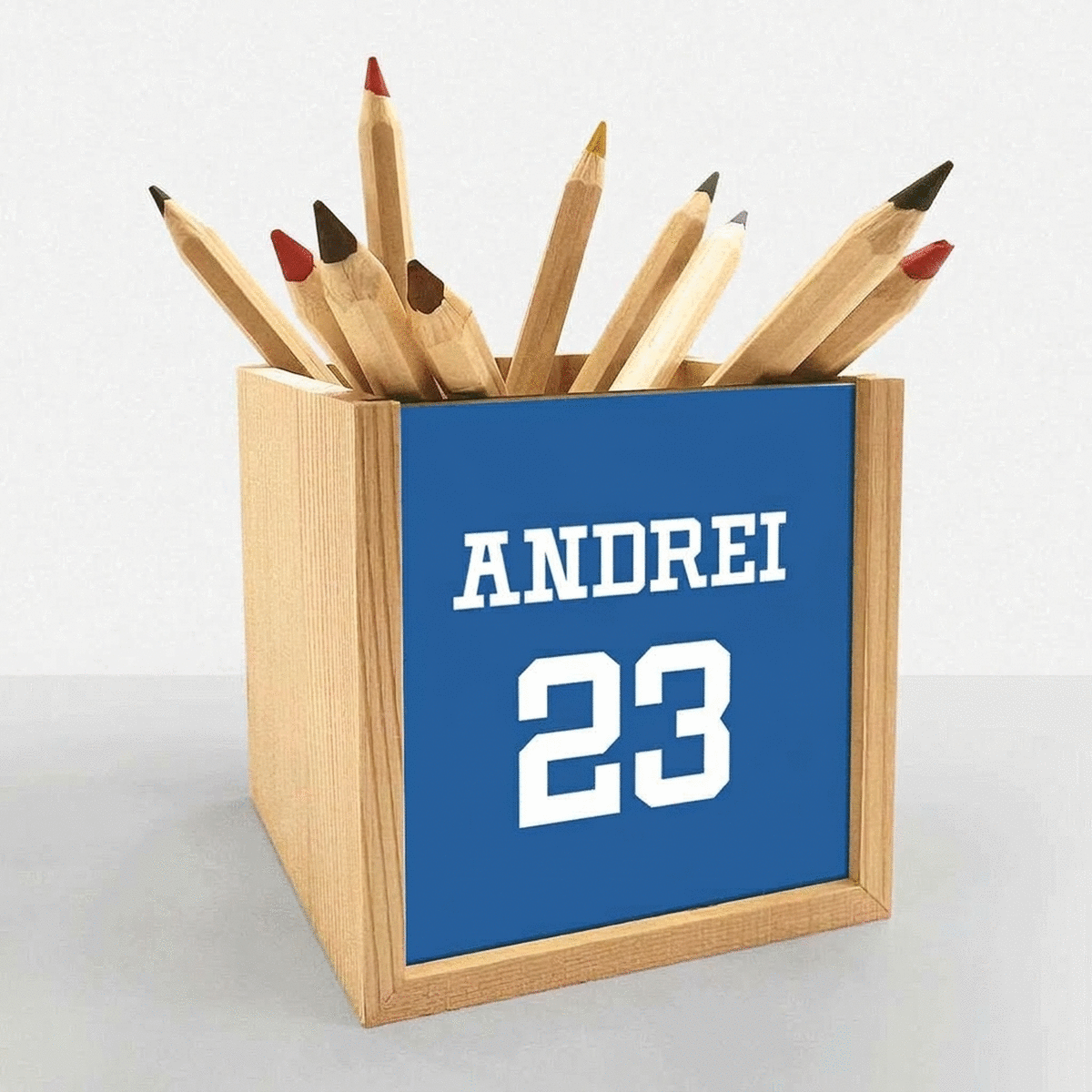 Personalised pencil holder with text - Sport