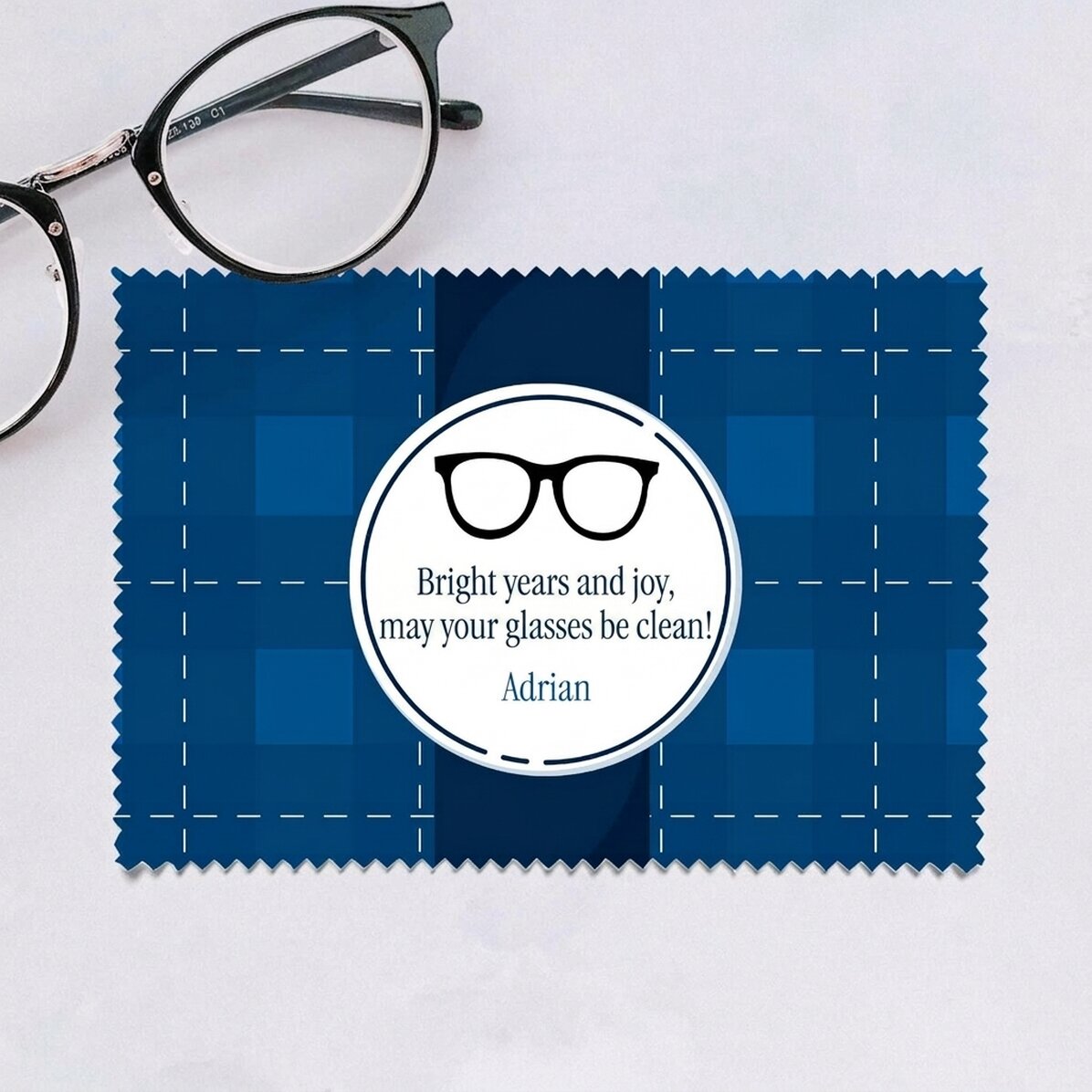 Personalised cloth for cleaning screens/glasses - Guesthouse
