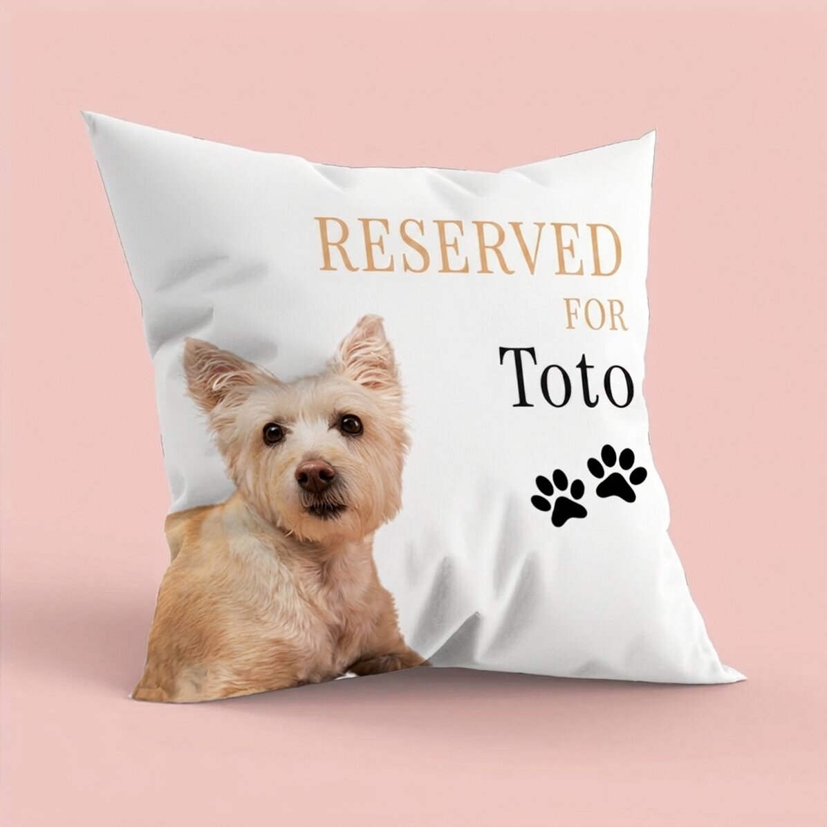Personalised cushion with a photo and the name of your favourite pet