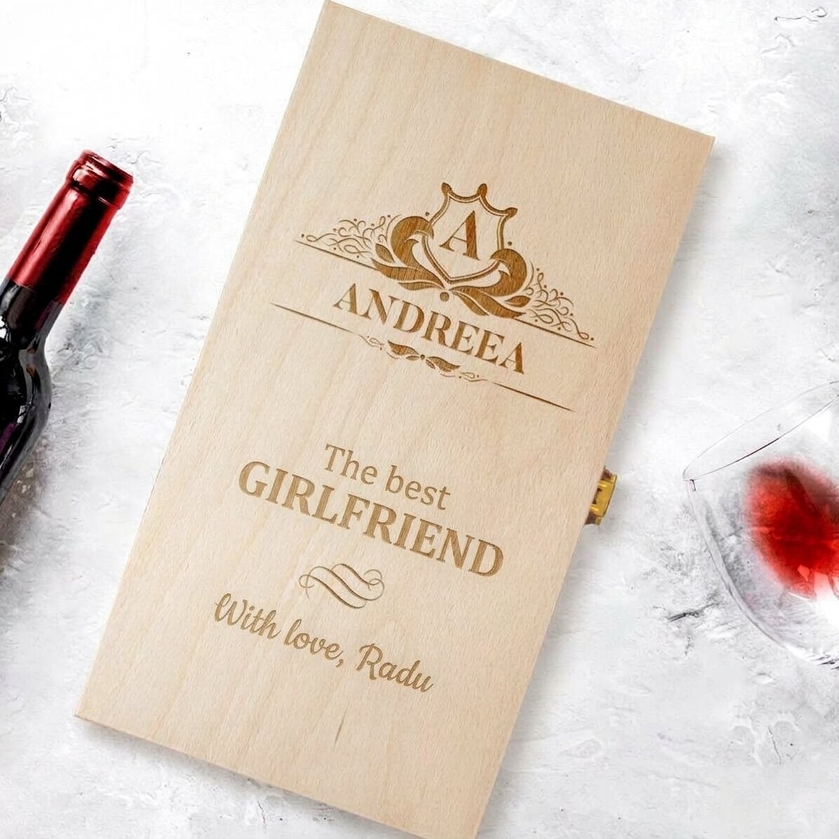 Personalised wine box for two bottles - vintage name model